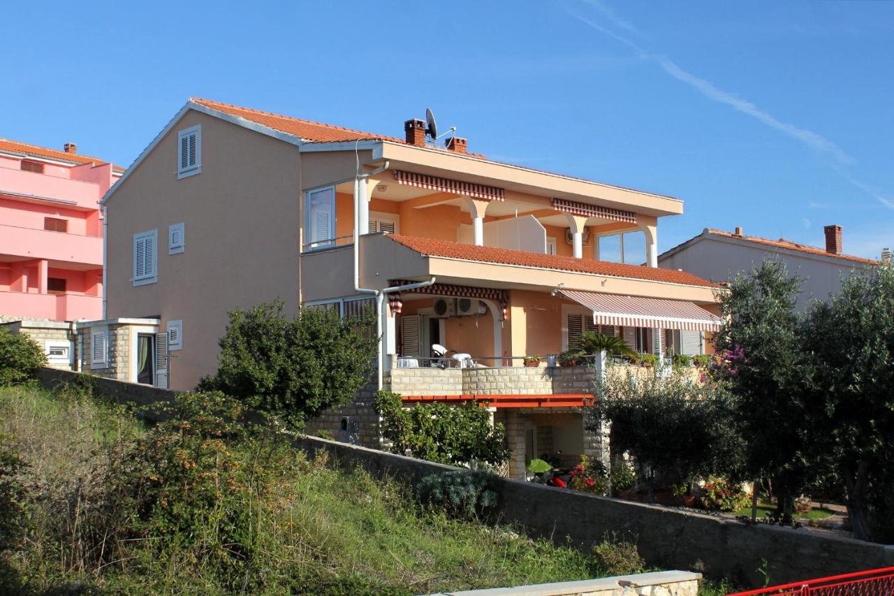 Apartment Novalja 9334D מראה חיצוני תמונה